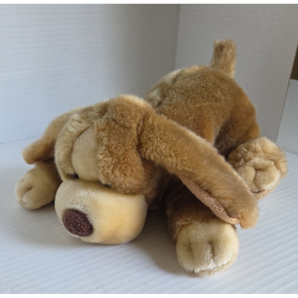 Vintage 2000 Toys R Us Animal Alley Laying Brown Darby Puppy Dog Large Plush 12"